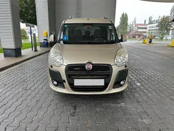 Gold Gebraucht 2011 Fiat Doblò Emotion Van / Kleinbus | 3.700 € (Fairer Preis)