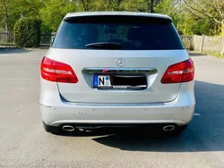 Silber Gebraucht 2014 Mercedes B180 Van / Kleinbus | 8.400 € (Guter Preis)