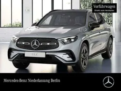 Hightechsilber Gebraucht 2024 Mercedes GLC300e AMG SUV | 68.490 € (Fairer Preis)