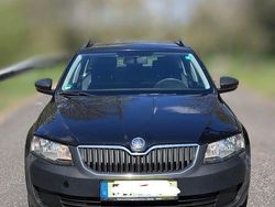 Grau Gebraucht 2014 Skoda Octavia Elegance Kombi | 4.600 €