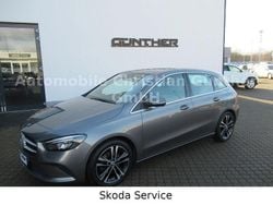 Grau Gebraucht 2019 Mercedes B200 Edition 1 Van / Kleinbus | 20.990 € (Fairer Preis)