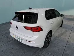 Weiß Gebraucht 2020 VW Golf VIII United Limousine | 19.650 € (Teuer)