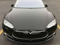 Schwarz Gebraucht 2015 Tesla Model S Limousine | 18.100 €