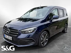 Andere Gebraucht 2025 Mercedes 180 Progressive Limousine | 38.973 €