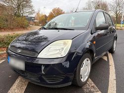 Blau Gebraucht 2005 Ford Fiesta Kleinwagen | 1.350 € (Fairer Preis)
