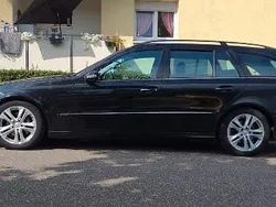 Schwarz Gebraucht 2004 Mercedes E200 Kombi | 3.300 €