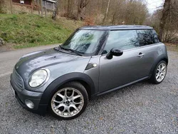 Grau Gebraucht 2011 Mini Cooper Kleinwagen | 6.000 € (Fairer Preis)