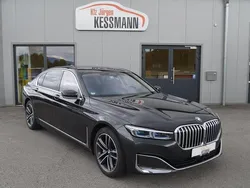 Grau Gebraucht 2022 BMW 730L Exclusive Limousine | 49.900 € (Guter Preis)