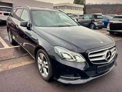 Schwarz Gebraucht 2014 Mercedes E250 Avantgarde Kombi | 15.490 € (Fairer Preis)
