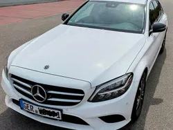 Weiß Gebraucht 2019 Mercedes 220 Avantgarde Kombi | 23.990 € (Guter Preis)