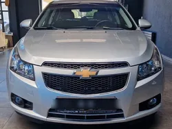Grau Gebraucht 2013 Chevrolet Cruze Kleinwagen | 4.700 €