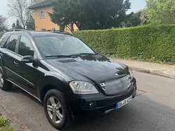 Schwarz Gebraucht 2006 Mercedes ML320 SUV | 4.500 €