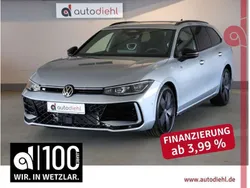 Silver metallic Gebraucht 2024 VW Passat R-line Kombi | 45.990 € (Guter Preis)