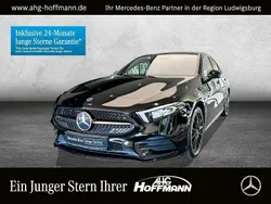 Schwarz Gebraucht 2021 Mercedes A250 Night Limousine | 28.720 € (Etwas zu teuer)