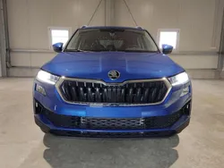 Raceblau metallic Neu 2025 Skoda Karoq Selection SUV | 33.079 € (Guter Preis)
