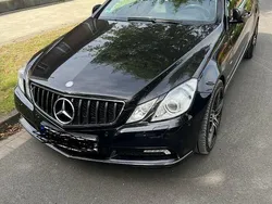 Schwarz Gebraucht 2010 Mercedes E200 Coupé | 12.700 € (Fairer Preis)