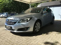 Blau Gebraucht 2016 Opel Insignia Innovation Kombi | 11.780 € (Fairer Preis)