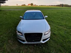 Weiß Gebraucht 2012 Audi A4 Limousine | 9.500 €