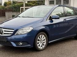 Blau Gebraucht 2012 Mercedes B180 Van / Kleinbus | 4.980 € (Superpreis)