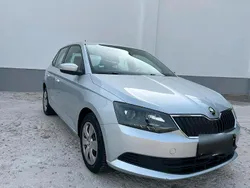 Silber Gebraucht 2018 Skoda Fabia Limousine | 5.950 € (Guter Preis)