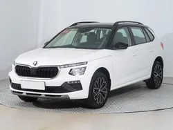 Candyweiss Gebraucht 2024 Skoda Kamiq Selection SUV | 21.739 € (Fairer Preis)