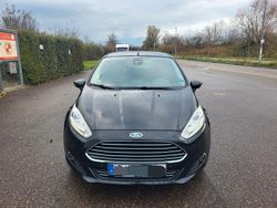 Schwarz Gebraucht 2015 Ford Fiesta Titanium Kleinwagen | 5.800 € (Fairer Preis)