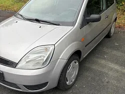 Silber Gebraucht 2005 Ford Fiesta Trend Kleinwagen | 1.750 € (Fairer Preis)