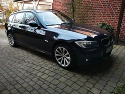 Blau Gebraucht 2009 BMW 318 Sport Line Kombi | 3.600 € (Guter Preis)
