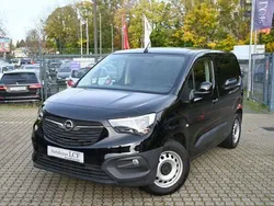 Schwarz Gebraucht 2019 Opel Combo Van / Kleinbus | 12.490 €