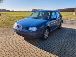 Blau Gebraucht 2001 VW Golf IV Kleinwagen | 800 € (Superpreis)