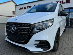 Bergkristallweiß metallic Gebraucht 2024 Mercedes V300 AMG Van / Kleinbus | 78.999 €
