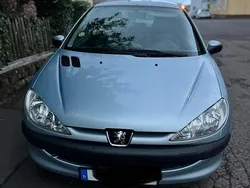 Blau Gebraucht 2004 Peugeot 206 Kleinwagen | 1.100 €