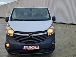 Weiß Gebraucht 2015 Opel Vivaro Van | 11.700 € (Fairer Preis)