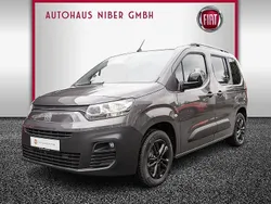 Grau Gebraucht 2024 Fiat e-Doblò Van / Kleinbus | 22.877 € (Superpreis)