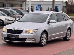 Silber Gebraucht 2011 Skoda Superb Ambition Kombi | 8.500 € (Fairer Preis)