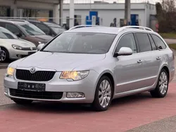 Silber Gebraucht 2011 Skoda Superb Ambition Kombi | 10.000 € (Teuer)