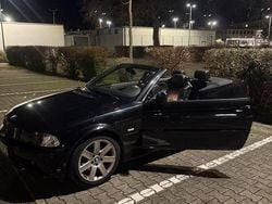 Schwarz Gebraucht 2002 BMW 320 Cabriolet Sport Line Cabrio | 6.500 € (Superpreis)