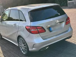 Silber Gebraucht 2018 Mercedes B220 AMG Van / Kleinbus | 18.200 €