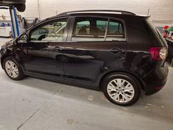 Schwarz Gebraucht 2013 VW Golf Plus Cross Life Van / Kleinbus | 5.200 € (Guter Preis)