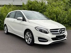 Weiß Gebraucht 2017 Mercedes B200 Van / Kleinbus | 14.650 € (Guter Preis)
