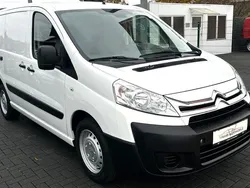 Weiß Gebraucht 2016 Citroën Jumpy Van / Kleinbus | 7.999 €