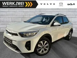 Weiß Gebraucht 2023 Kia Stonic Vision SUV | 19.490 € (Fairer Preis)