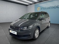 Grau Gebraucht 2024 VW Touran Van / Kleinbus | 32.849 € (Fairer Preis)