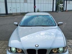 Grau Gebraucht 1999 BMW 528 Limousine | 3.000 € (Guter Preis)
