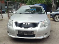 Silber Gebraucht 2011 Toyota Avensis Limousine | 4.490 € (Guter Preis)