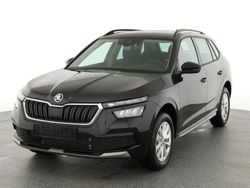 Schwarz magic perleffekt Gebraucht 2024 Skoda Kamiq Style SUV | 23.495 € (Fairer Preis)