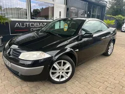 Perlmuttschwarz Gebraucht 2005 Renault Mégane II Privilege Cabrio | 4.500 € (Fairer Preis)