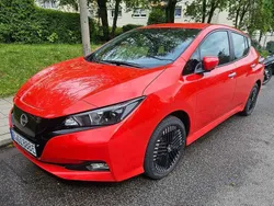 Rot Gebraucht 2023 Nissan Leaf N-Connecta Kleinwagen | 23.900 € (Etwas zu teuer)