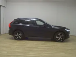 Black solid stone / solid Gebraucht 2020 Volvo XC60 R-Design SUV | 28.280 € (Guter Preis)