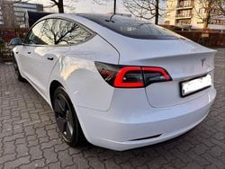 Weiß Gebraucht 2022 Tesla Model 3 Long Range AWD Limousine | 25.990 € (Superpreis)